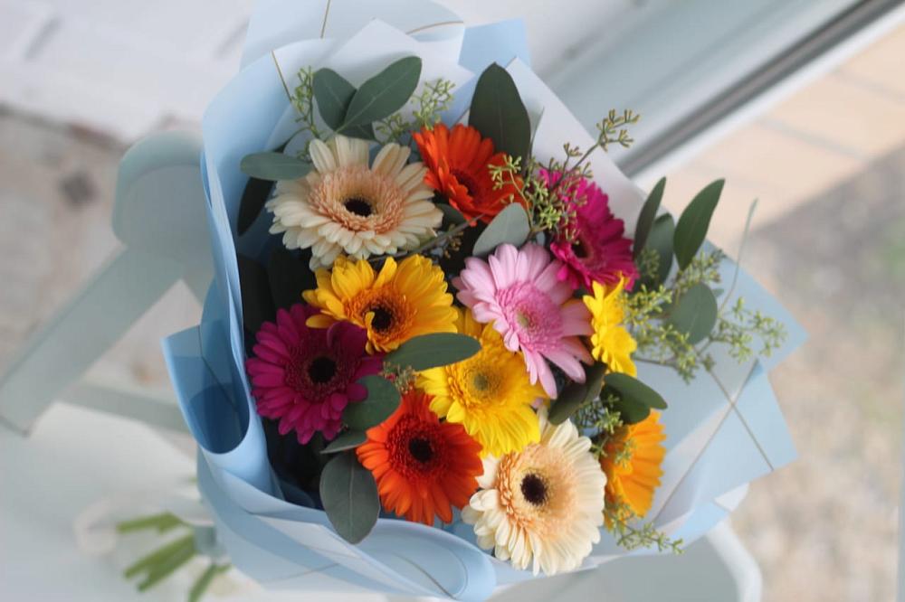 Букет мини герберы в Соль-Илецке Букет цветов из: Герберы в Соль-Илецке