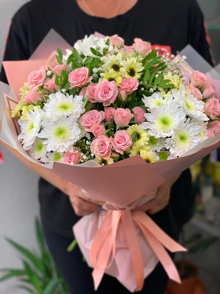Букет цветов из: Розы и Хризантемы в Соль-Илецке