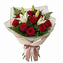 Букет цветов из:  Лилии и Розы в Соль-Илецке