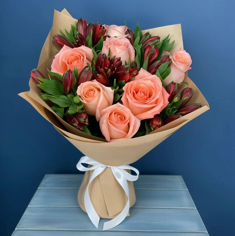 Букет цветов из: Розы и Альстромерии в Соль-Илецке