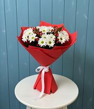 Букет ягоды на снегу в Соль-Илецке Букет цветов из:  Хризантемы в Соль-Илецке