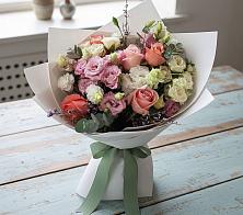 Букет цветов из:  Розы, Лизиантусы и Гвоздики в Соль-Илецке