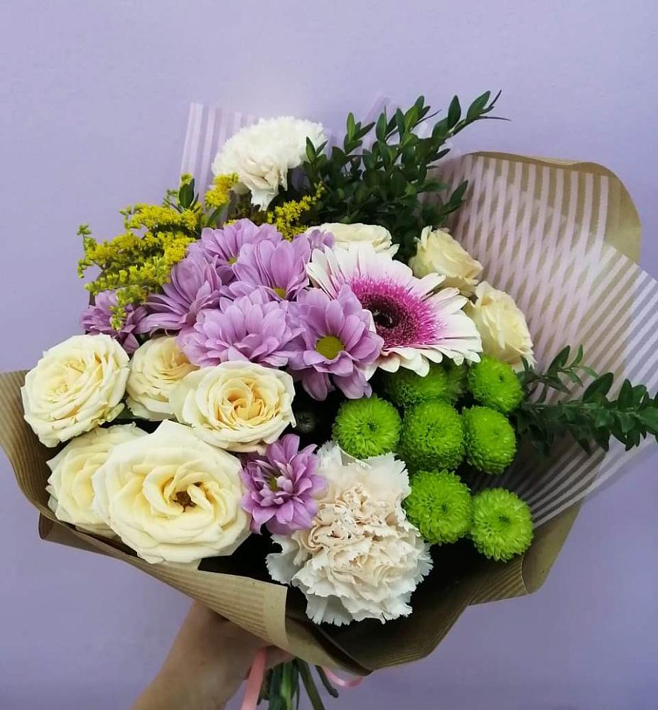 Букет цветов из: Хризантемы, Розы, Гвоздики и Герберы в Соль-Илецке