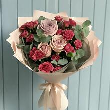 Букет цветов из:  Гвоздики и Розы в Соль-Илецке