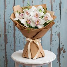 Букет цветов из:  Орхидеи и Розы в Соль-Илецке