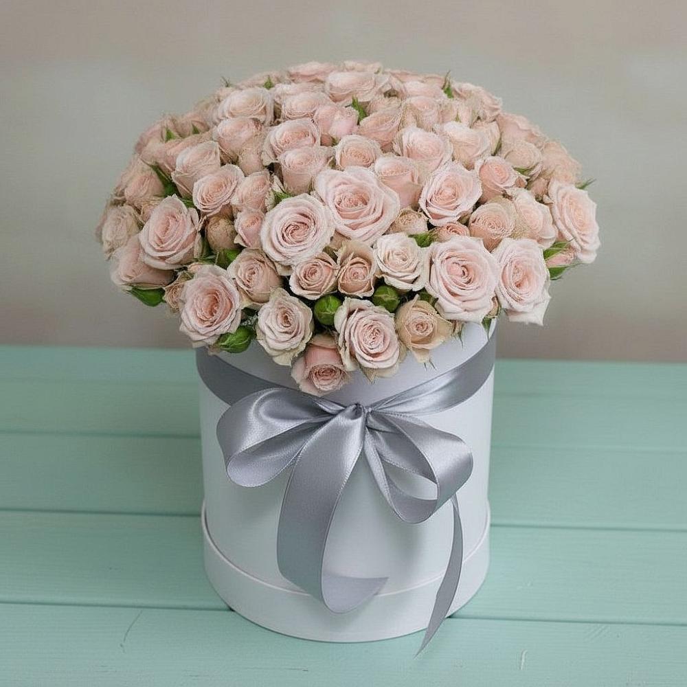 Цветочная композиция из Розы в шляпной коробке в Соль-Илецке